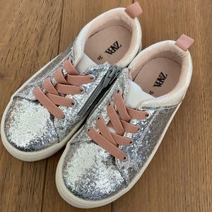 Adorable Zara tennis shoes